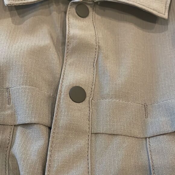 NWT Zella short sleeve shirt Grey Magnet size medium - Picture 10 of 11